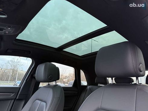 Audi Q3 2021 - фото 17