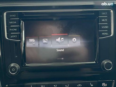 Volkswagen Passat 2017 - фото 27