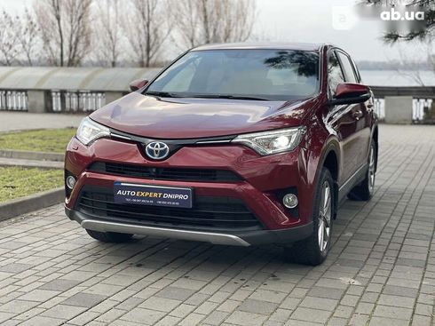 Toyota RAV4 2018 - фото 2