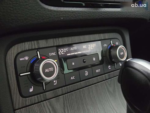 Volkswagen Touareg 2015 - фото 30