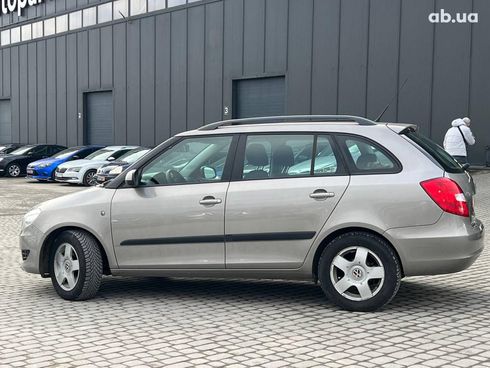 Skoda Fabia 2010 серый - фото 10