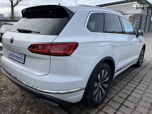 Volkswagen Touareg 2020 - фото 19