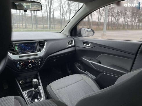 Hyundai Accent 2021 - фото 17