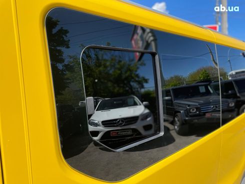 Renault Trafic 2017 желтый - фото 11