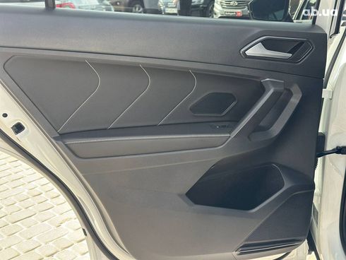 Volkswagen Tiguan 2021 белый - фото 32