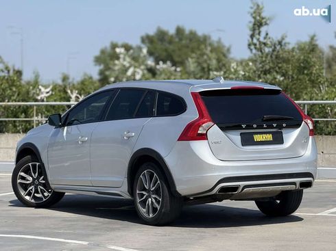 Volvo V60 2018 - фото 17