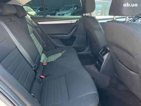 Skoda Octavia 2015 белый - фото 10