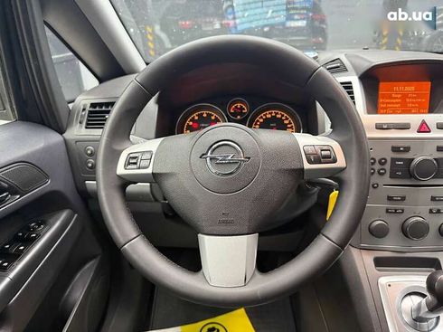 Opel Zafira 2013 - фото 17