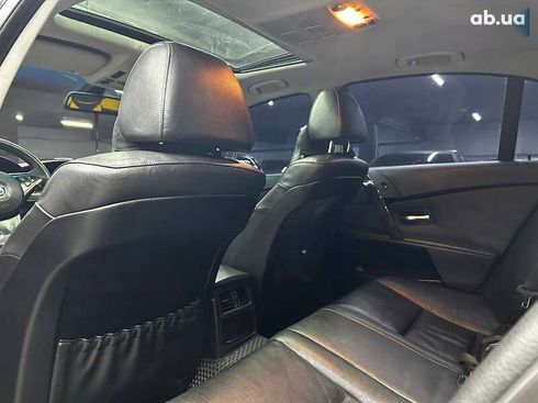 BMW 5 серия 2004 - фото 12