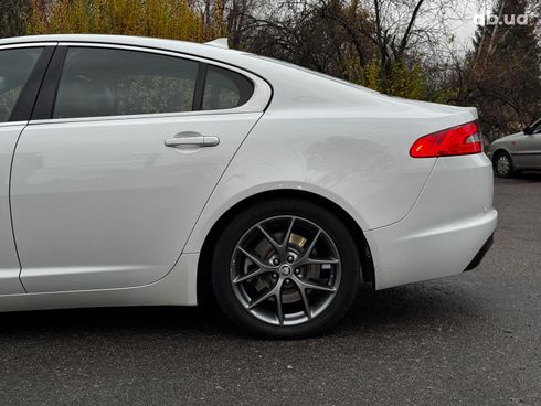 Jaguar XF 2013 белый - фото 18