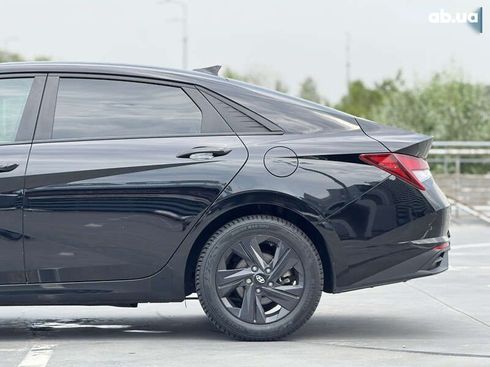 Hyundai Elantra 2021 - фото 16