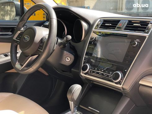 Subaru Outback 2018 белый - фото 28