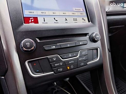 Ford Fusion 2017 - фото 22