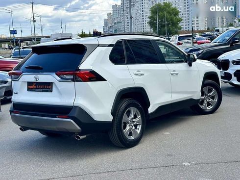 Toyota RAV4 2022 - фото 9