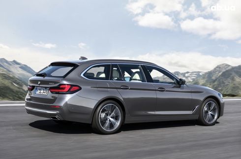 BMW 5 серия 2023 - фото 4