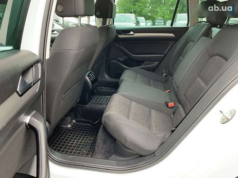 Volkswagen Passat 2017 - фото 29