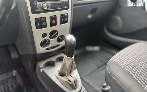 Dacia Logan 2006 - фото 11