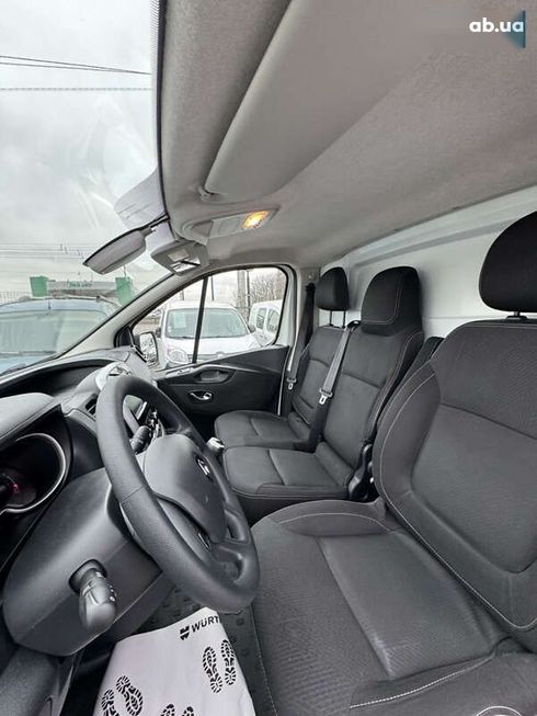 Renault Trafic 2021 - фото 24