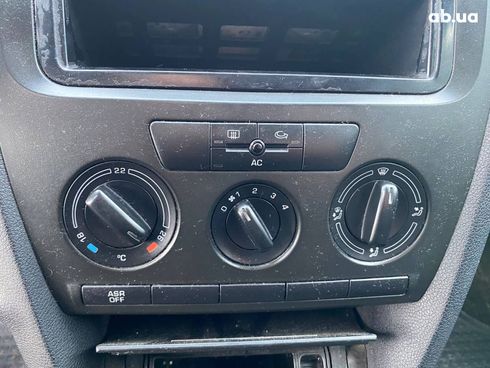 Skoda Octavia 2006 серый - фото 16