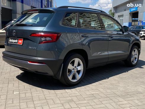 Skoda Karoq 2018 серый - фото 5