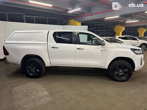 Toyota Hilux 2021 - фото 4