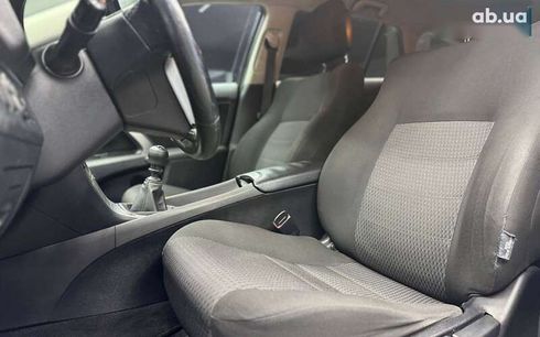 Toyota Avensis Verso 2013 - фото 9