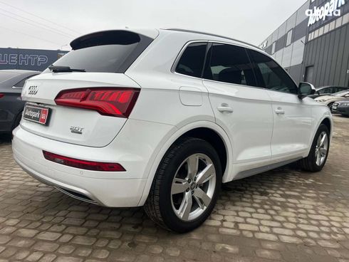 Audi Q5 2018 белый - фото 6