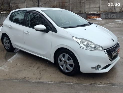 Peugeot 208 2013 белый - фото 6