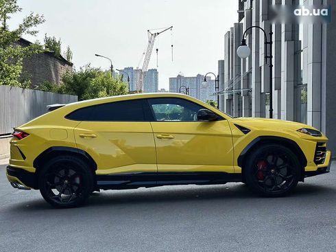 Lamborghini Urus 2019 - фото 23