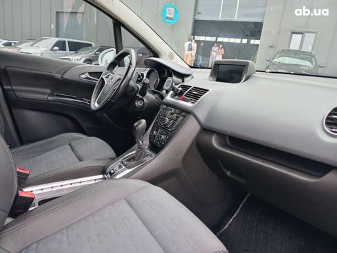 Opel Meriva 2012 белый - фото 23