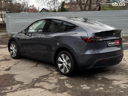 Tesla Model Y 2023 серый - фото 18