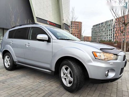 Mitsubishi Outlander XL 2011 - фото 27