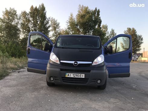 Opel Vivaro 2010 синий - фото 2