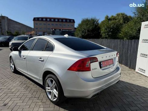 Volvo S60 2015 - фото 3