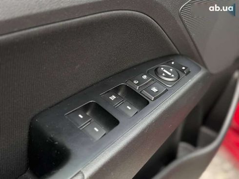 Hyundai Elantra 2017 - фото 13