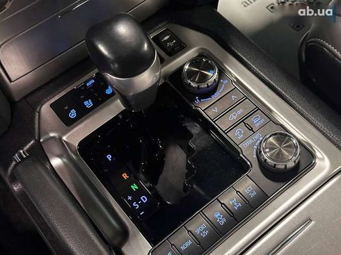 Toyota Land Cruiser 2020 - фото 21