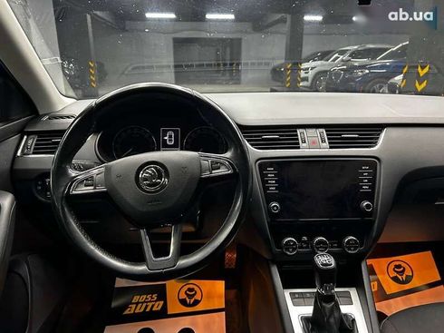 Skoda Octavia 2018 - фото 12