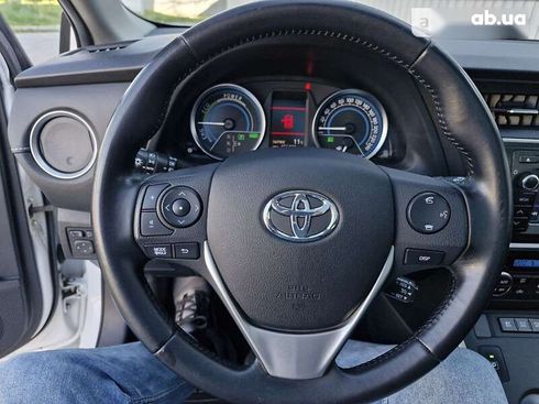 Toyota Auris 2014 - фото 23