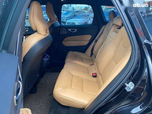Volvo XC60 2019 - фото 24