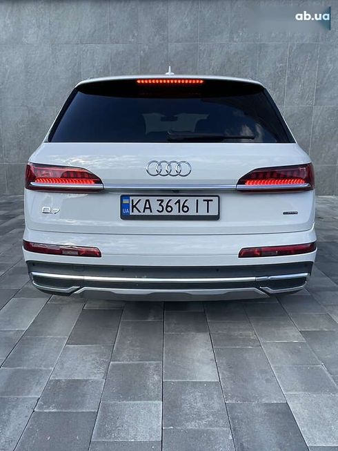 Audi Q7 2021 - фото 13
