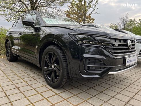 Volkswagen Touareg 2022 - фото 37