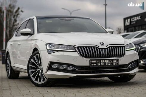 Skoda Superb 2020 - фото 13