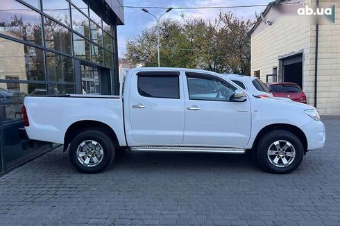 Toyota Hilux 2011 - фото 8
