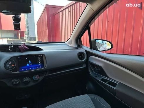 Toyota Yaris 2018 - фото 14