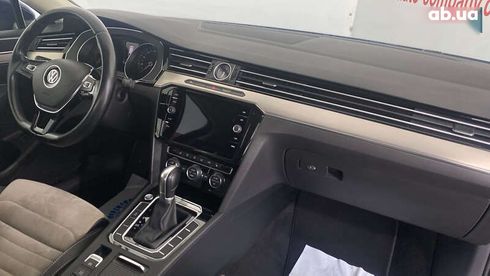 Volkswagen Passat 2019 - фото 16