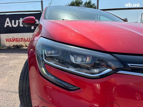 Renault Megane 2017 красный - фото 9