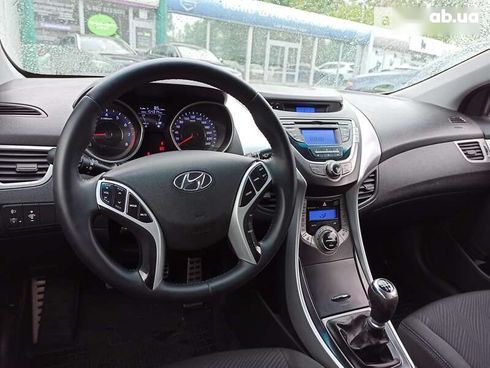Hyundai Elantra 2013 - фото 15