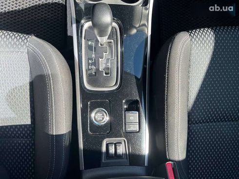 Mitsubishi Outlander 2020 - фото 22