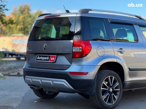 Skoda Yeti 2017 серый - фото 94