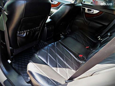 Infiniti QX70 2013 - фото 16